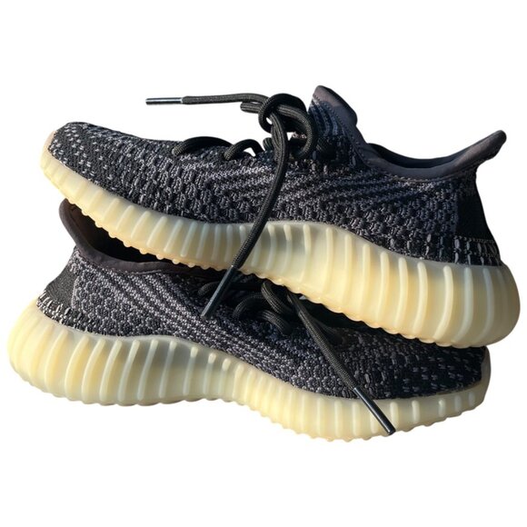 Yeezy Boost 350 V2 Carbon Sneakers US 4 - Picture 2 of 9